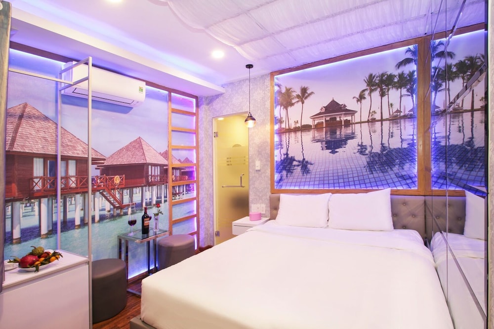 Cupid 2 Hotel 38/67