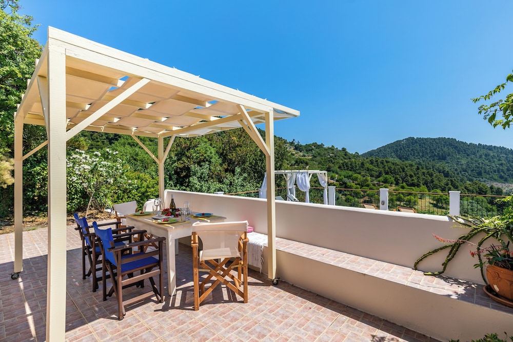 Skopelos Country Villas 3/48