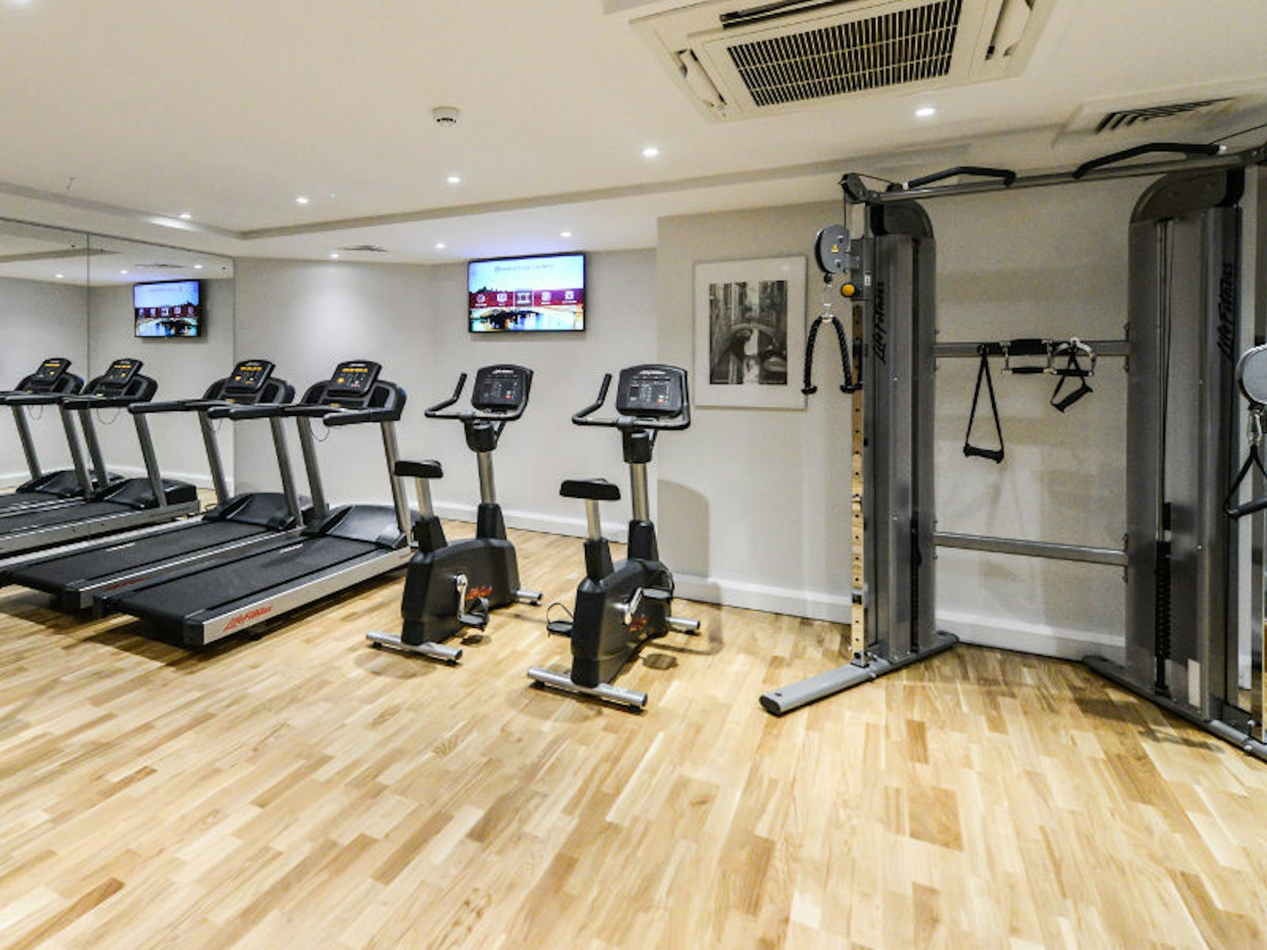 Premier Suites Plus Ballsbridge 6/9