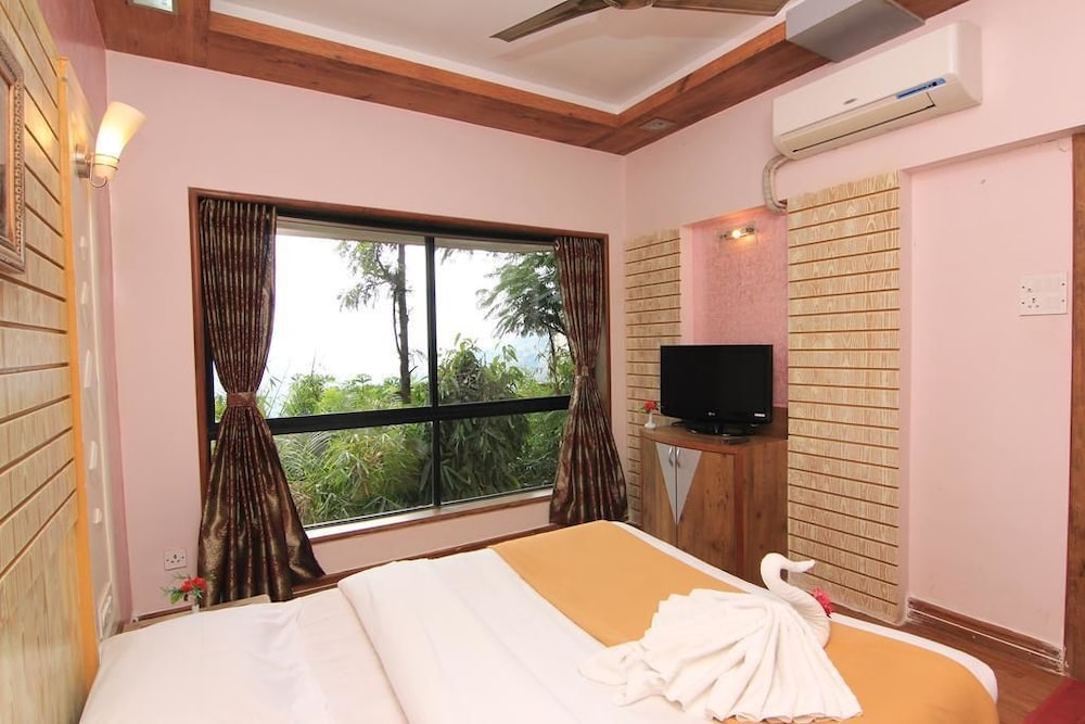 1 Bedroom, Panoramic, Double Bed, Valley View