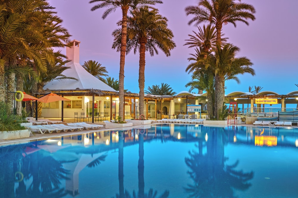 Hari Club Beach Resort in AGHIR