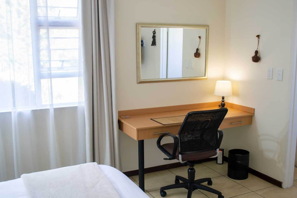 Amohela Guesthouse 7/38