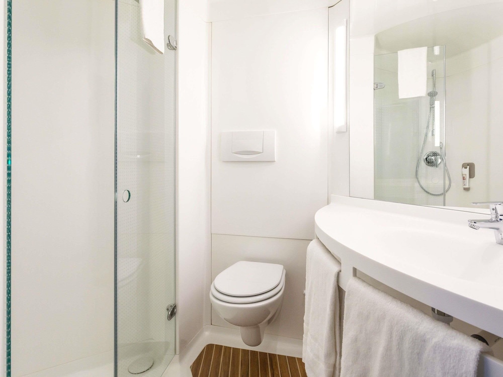 IBIS VALENCIA ALFAFAR 68/73