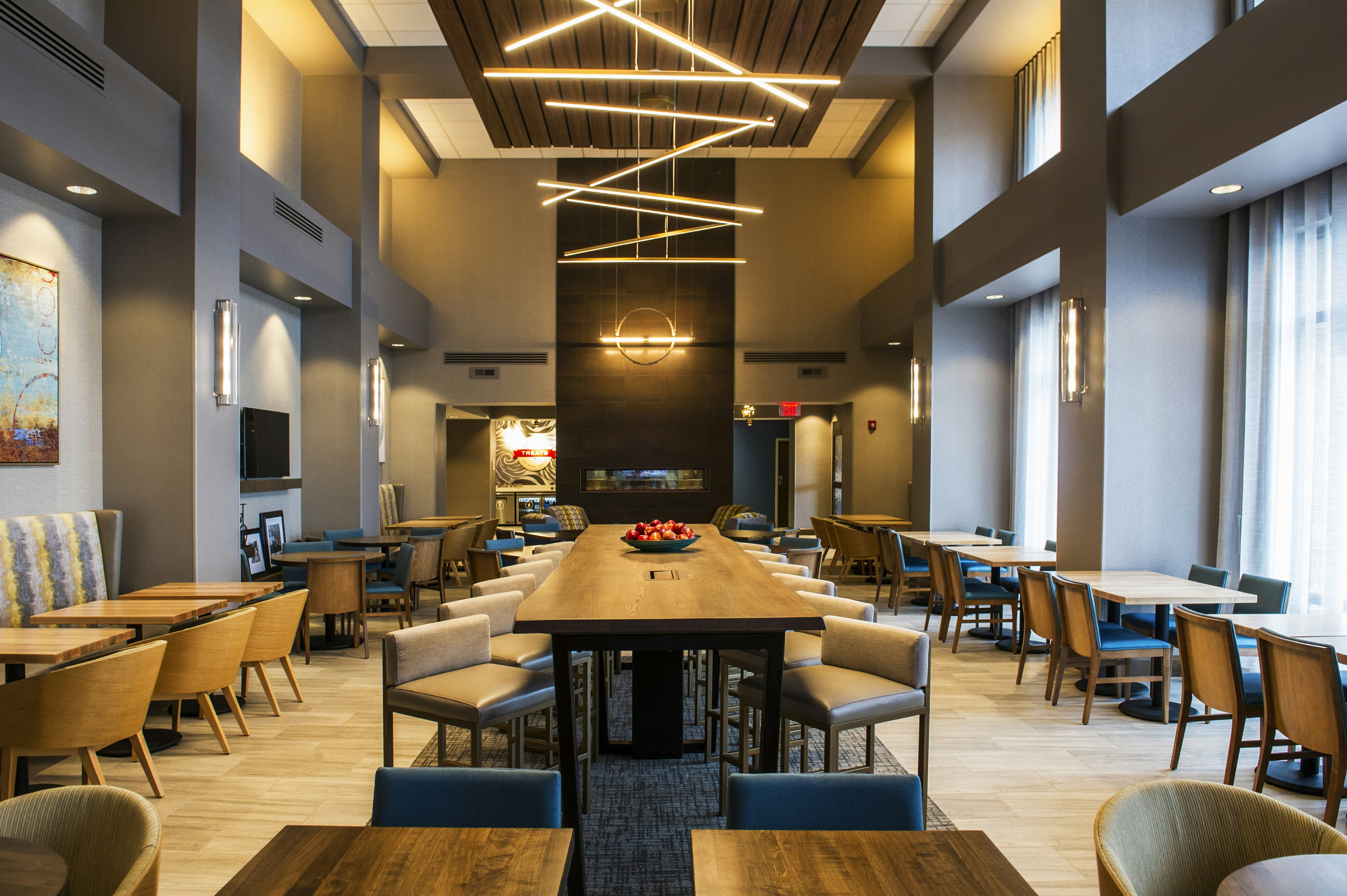 Hampton Inn and Suites Foxborough/Mansfield 14/24