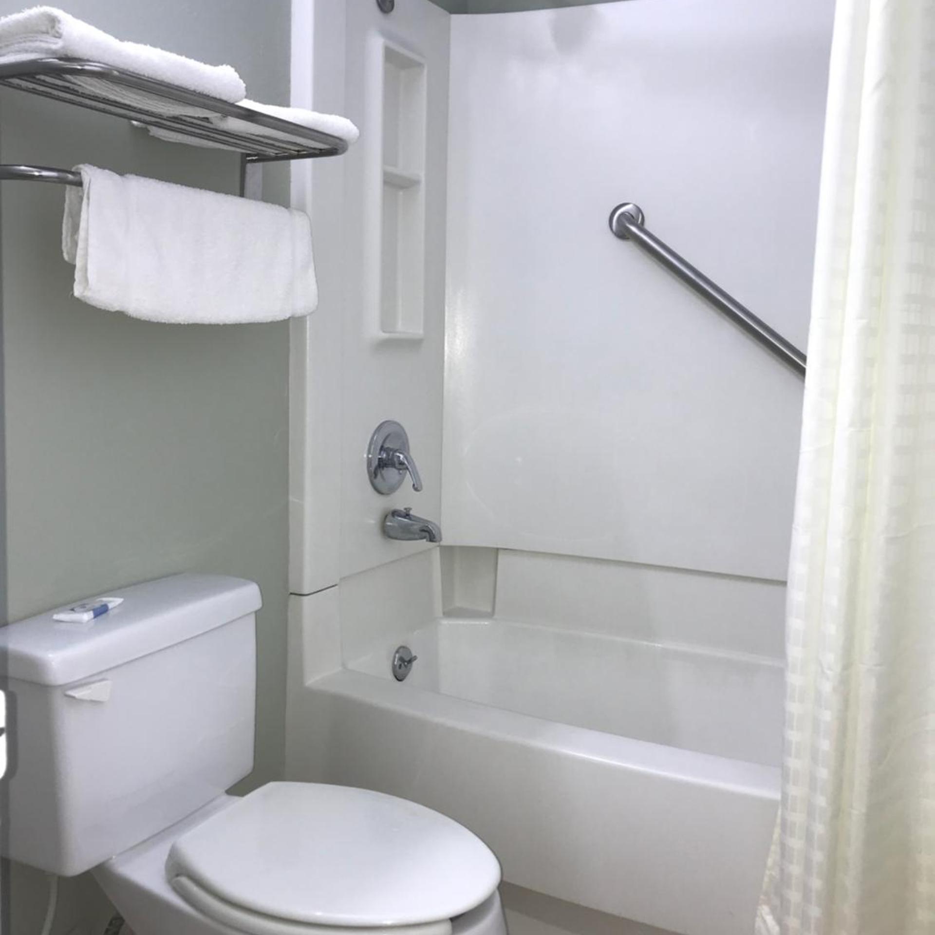 غرفة بسريرين مزدوجين للمدخنين، Americas Best Value Inn Manchester TN 3/4