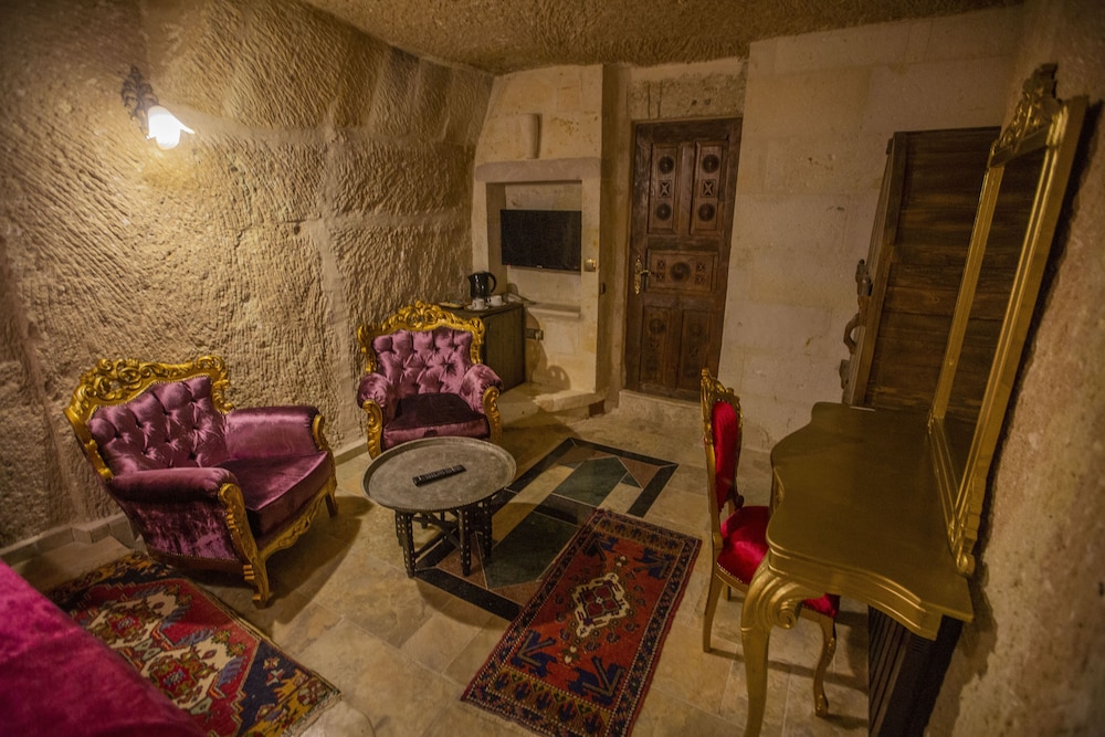Royal Cave Hotel 42/58