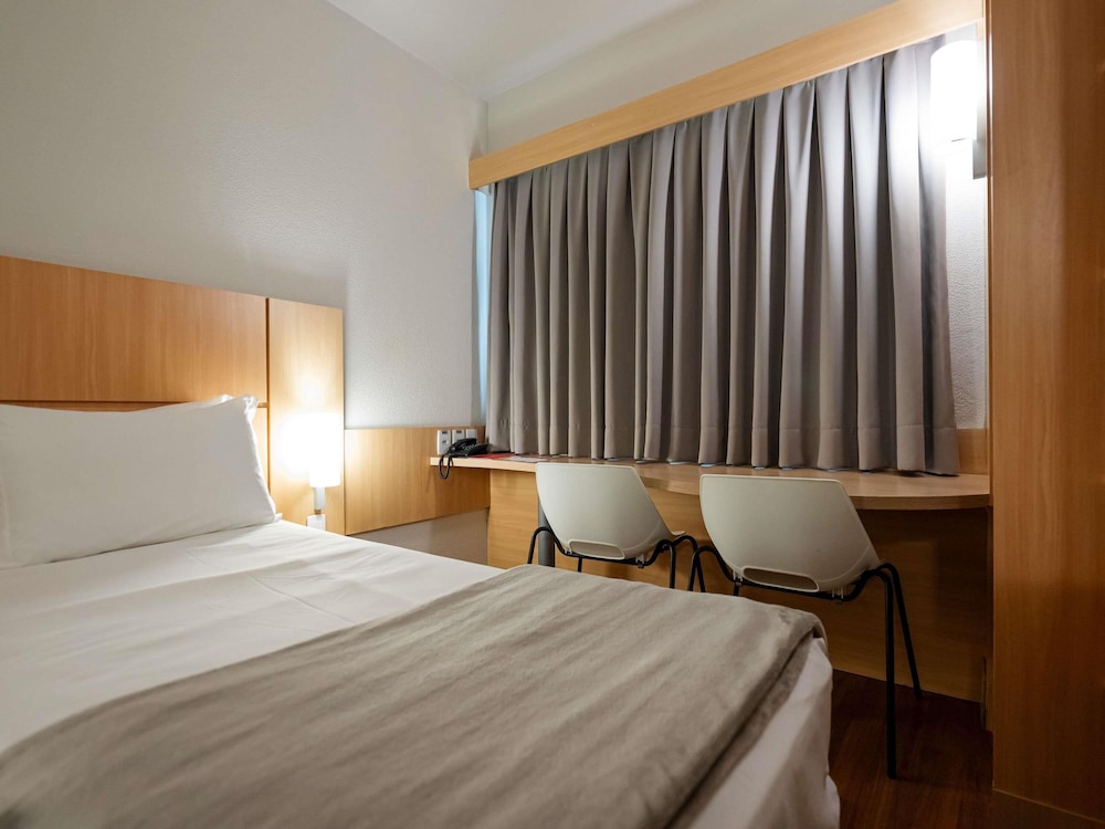 Ibis Florianopolis 19/65