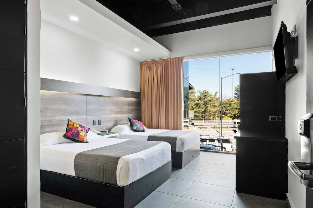 Homesuites Malecon 23/56