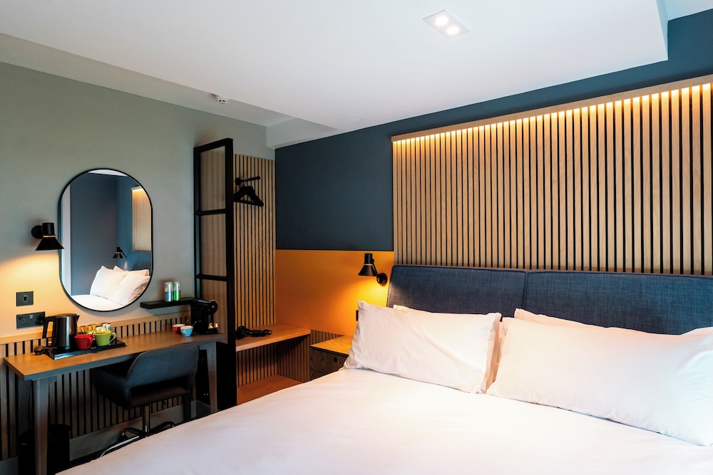 Village Hotel Reading 16/59