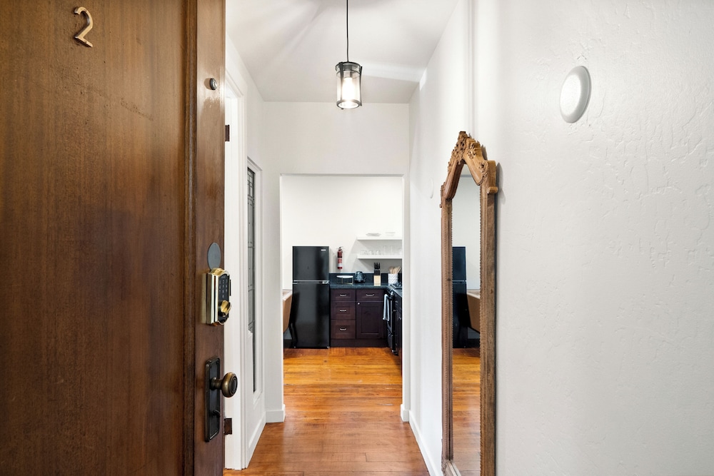 The Artifact Inn 7/50