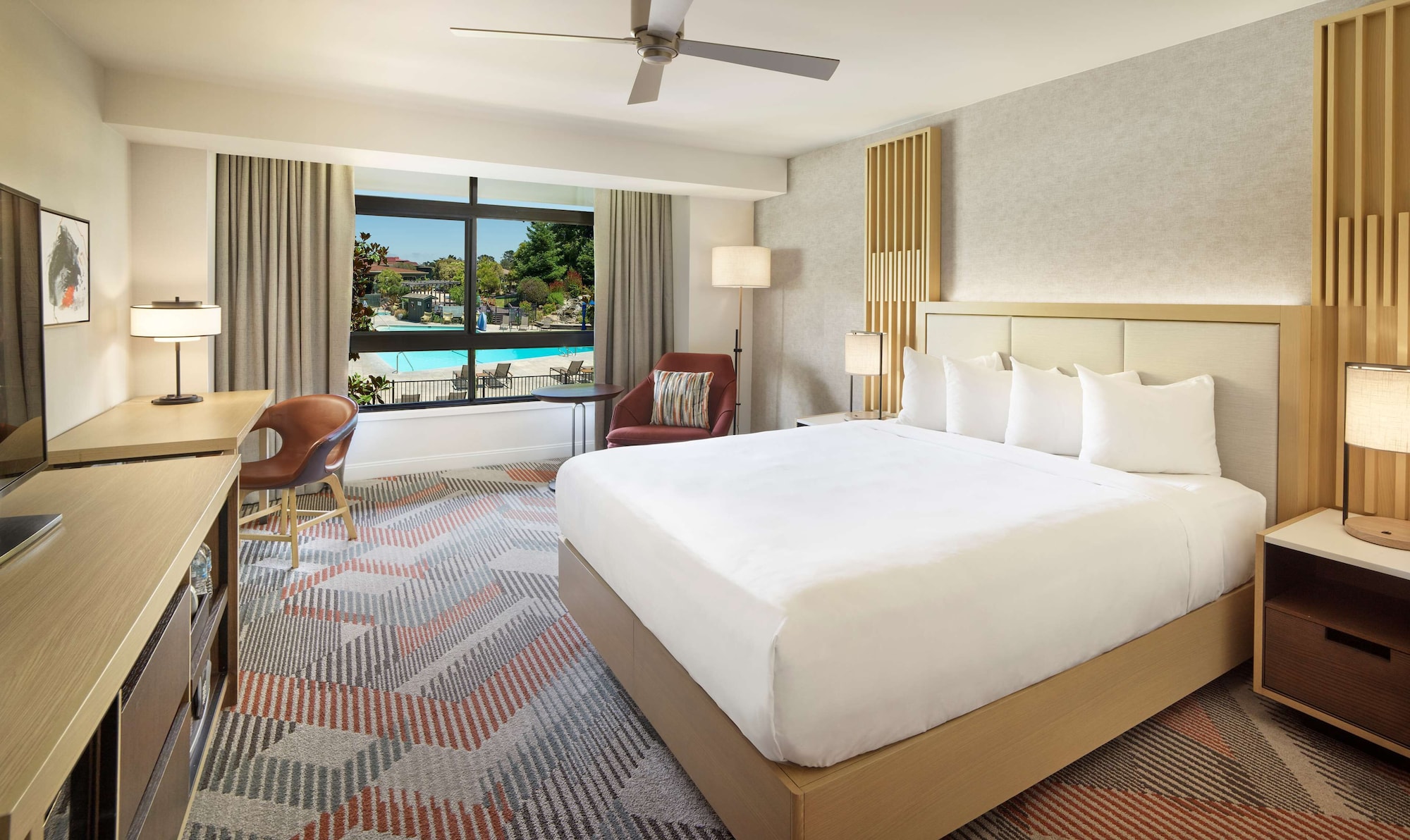 ROOM, KING BED, POOL VIEW