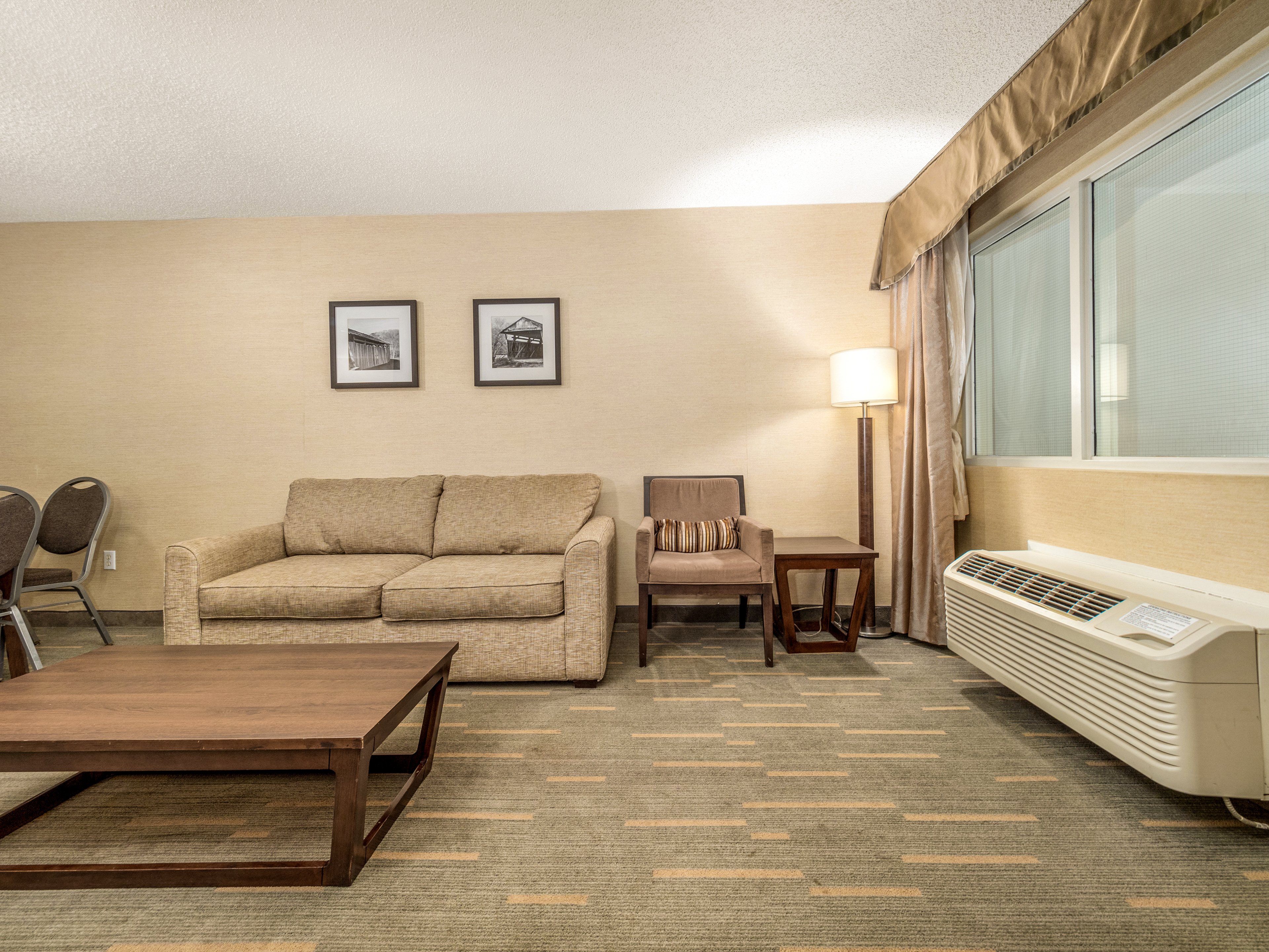 HOLIDAY INN LETHBRIDGE 28/50