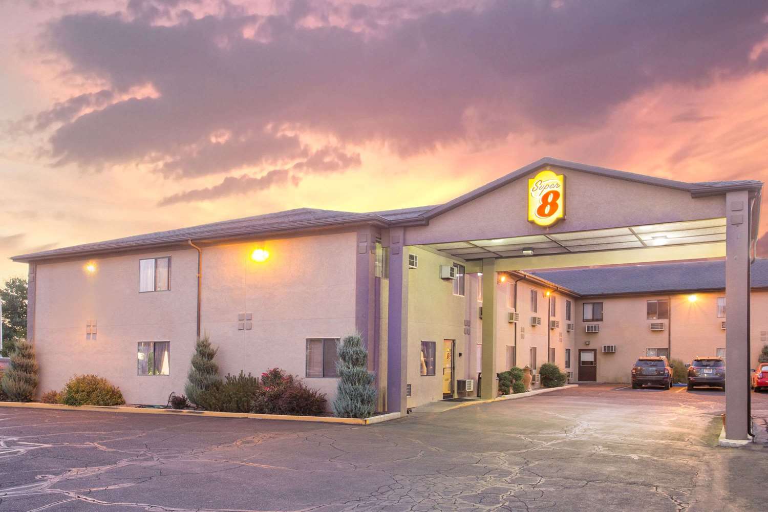 Super 8 by Wyndham Elko 6/22