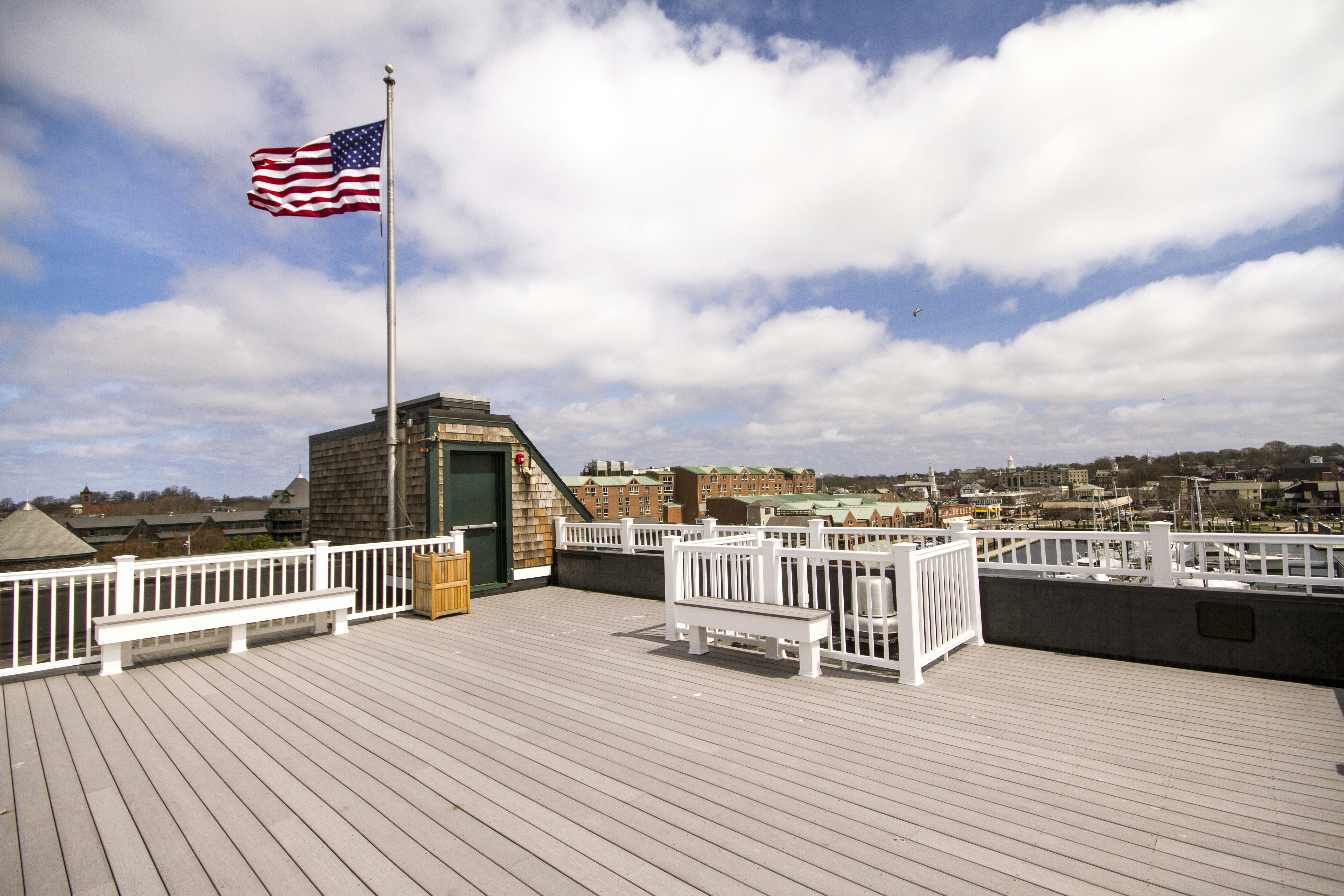 Club Wyndham Inn on Long Wharf 62/64
