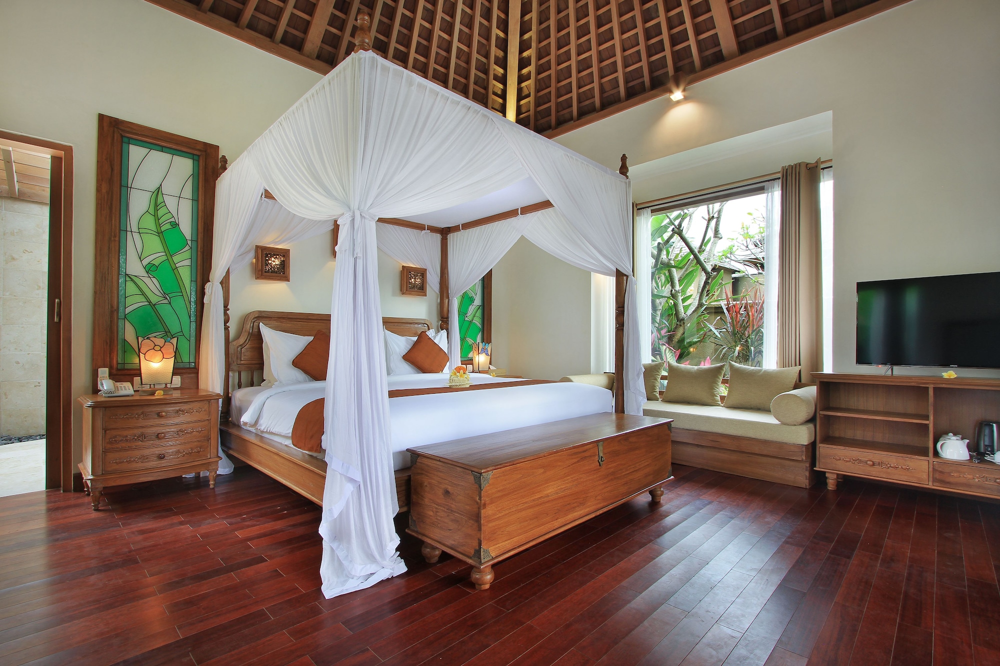 VILLA, PRIVATE POOL