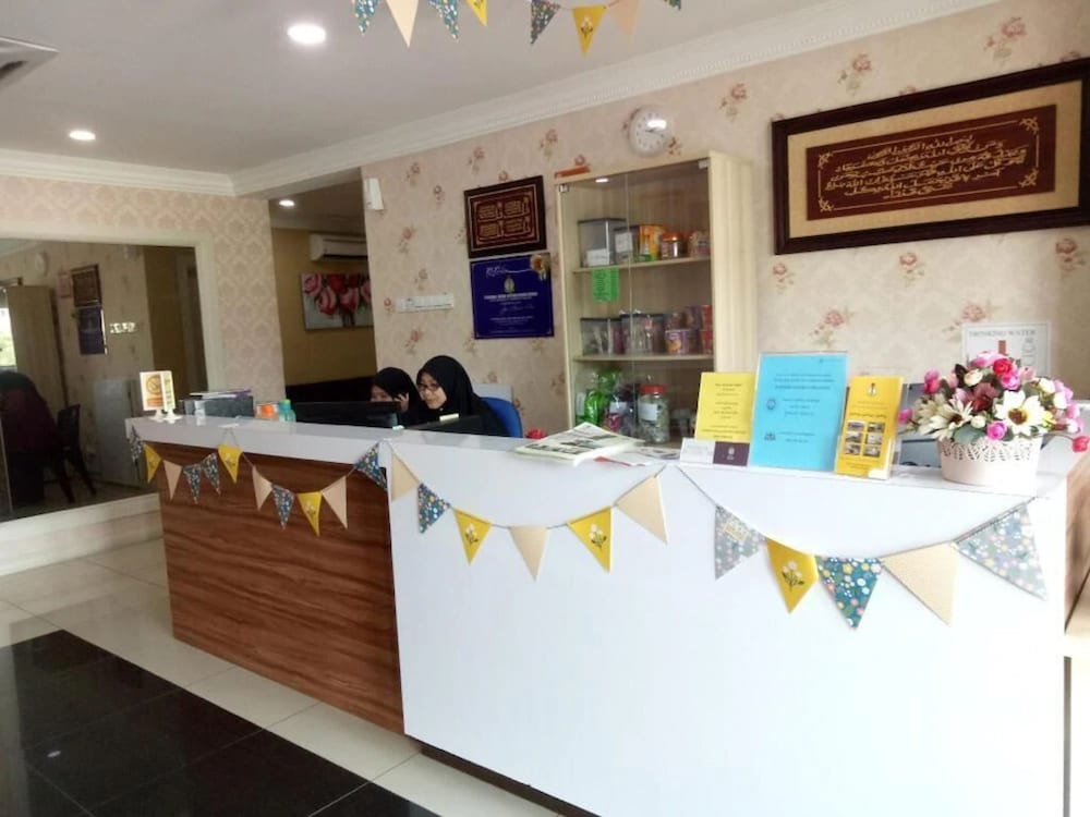 Hotel Mutiara KGMMB by ZUZU 8/53