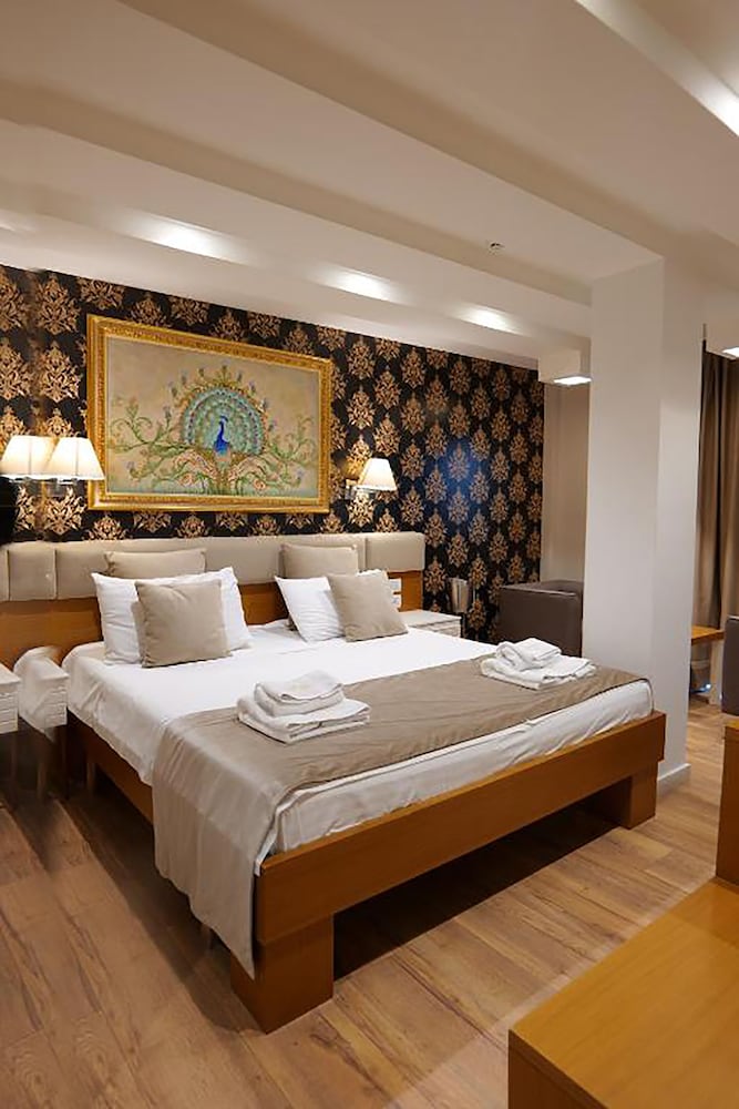 Hotel Queen 19/34