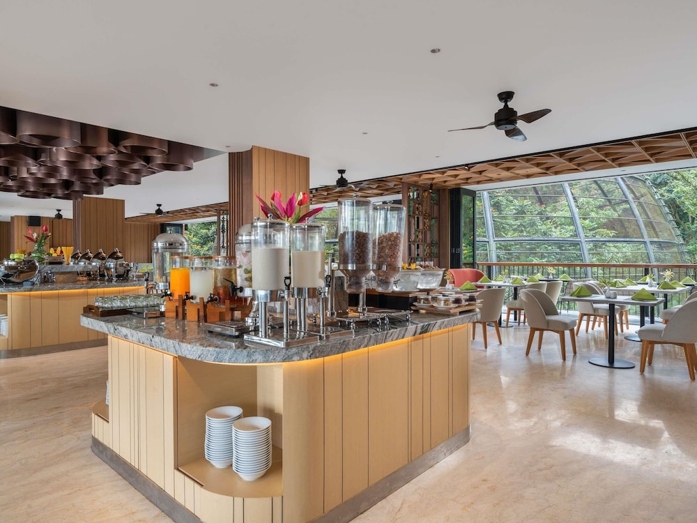 Mercure Cibadak Sukabumi Resort 10/48