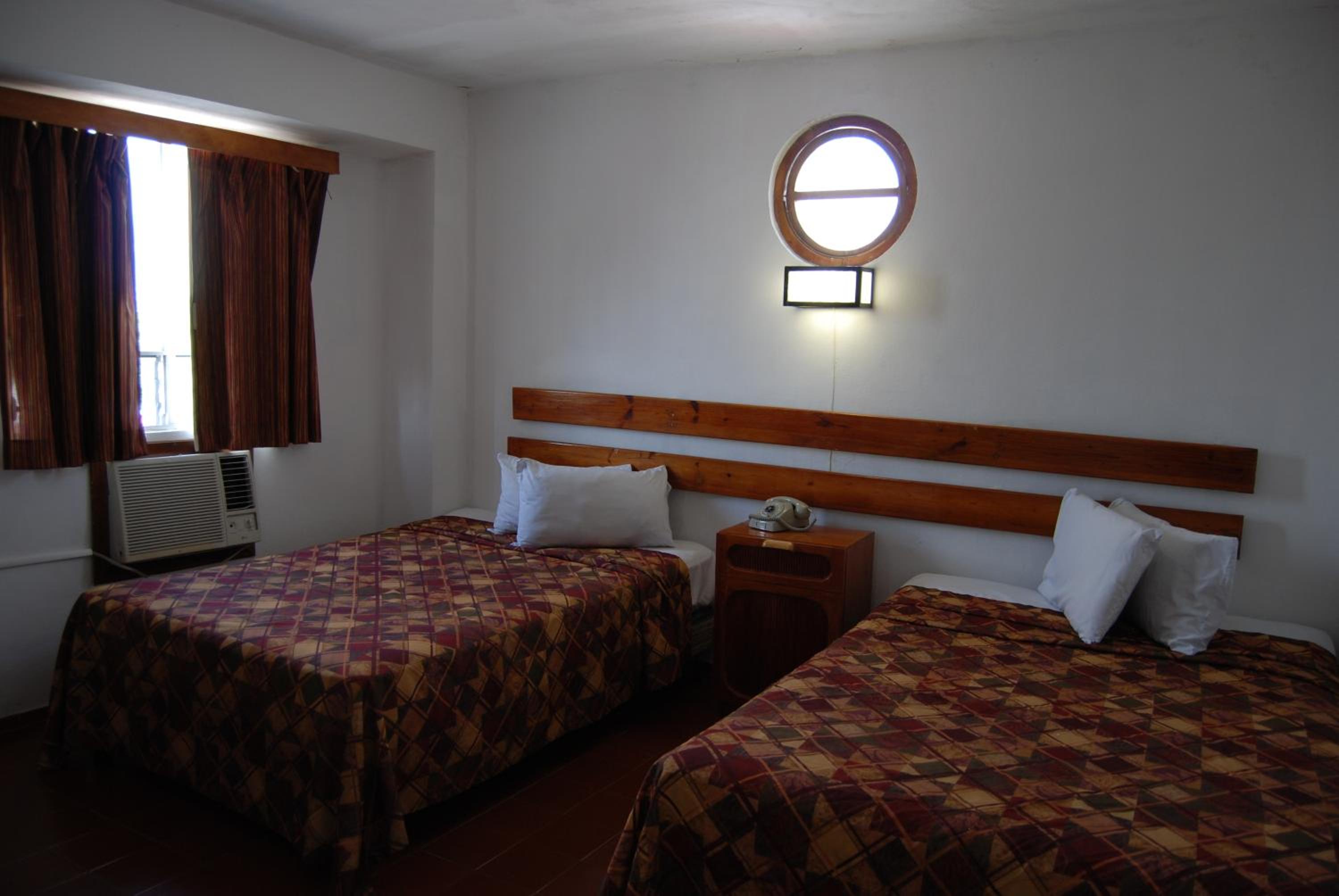 Hotel Alux Cancun 10/22