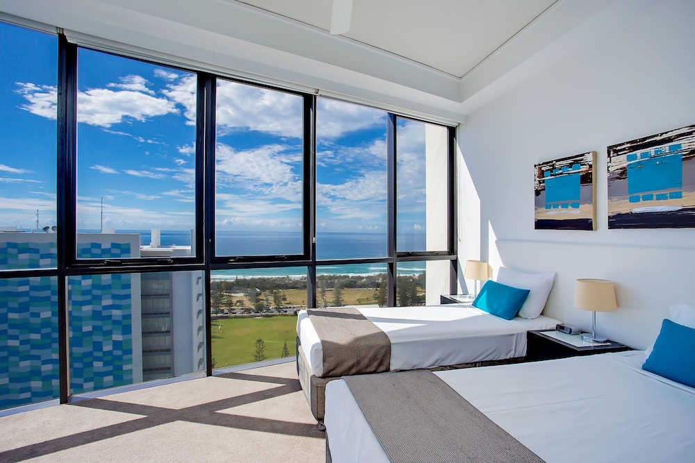 Mantra Sierra Grand Broadbeach 15/73