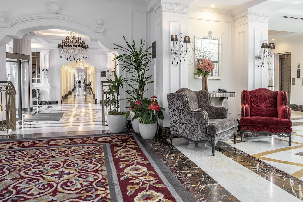 Intercontinental Porto Palacio Das Cardosas 61/82