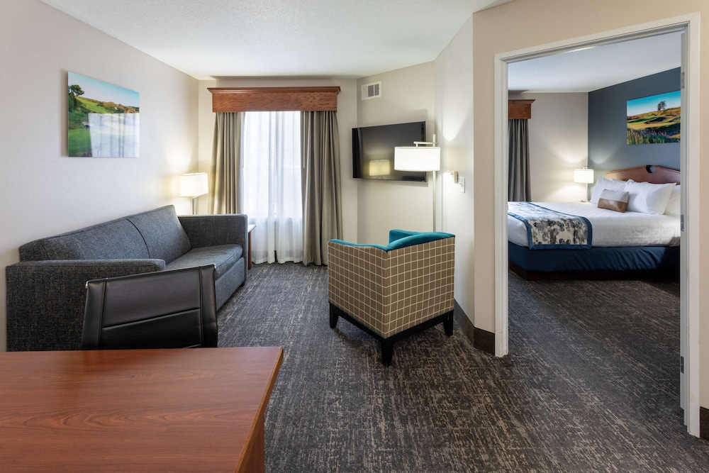 Grandstay Residential Suites Hotel - Sheboygan 41/69