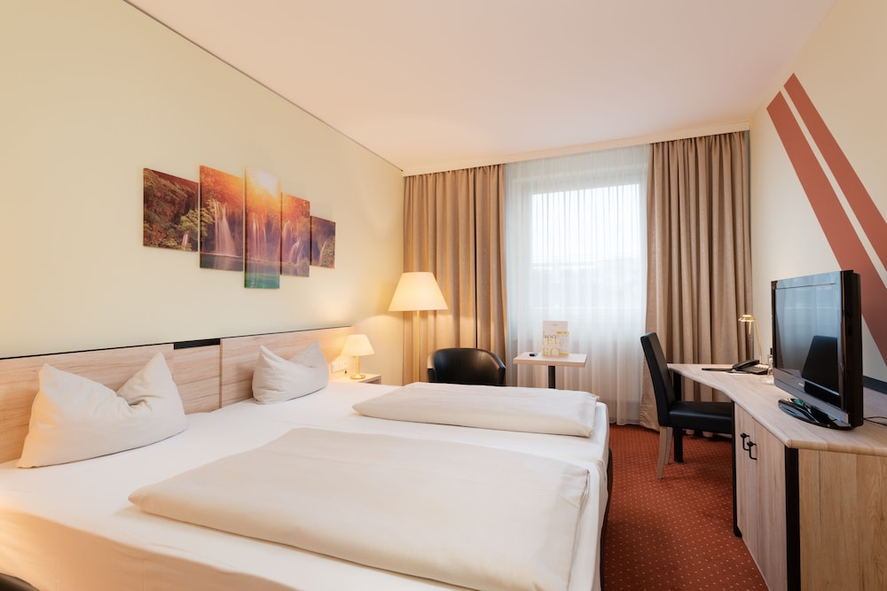 Novina Hotel Sudwestpark Nurnberg 18/68