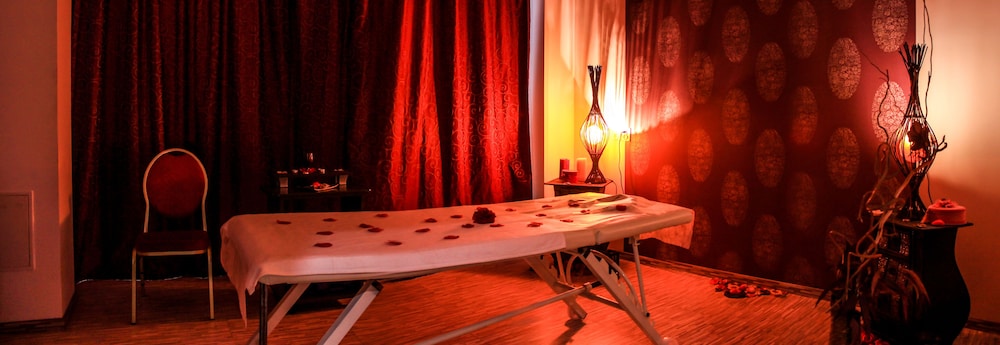 Hotel Nevis Wellness And Spa 18/25