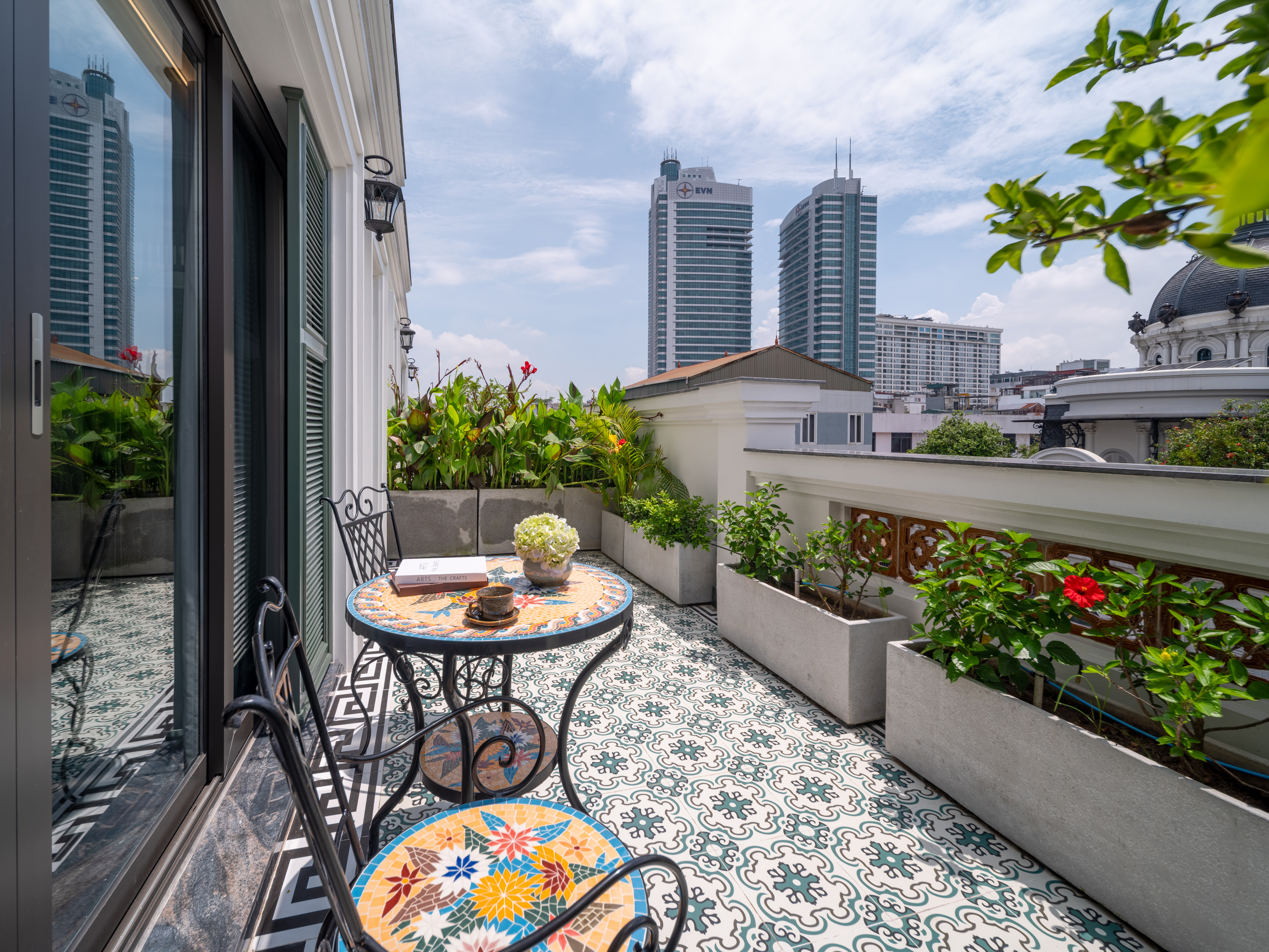 Tonkin Luxury Boutique Hotel & Spa 82/90