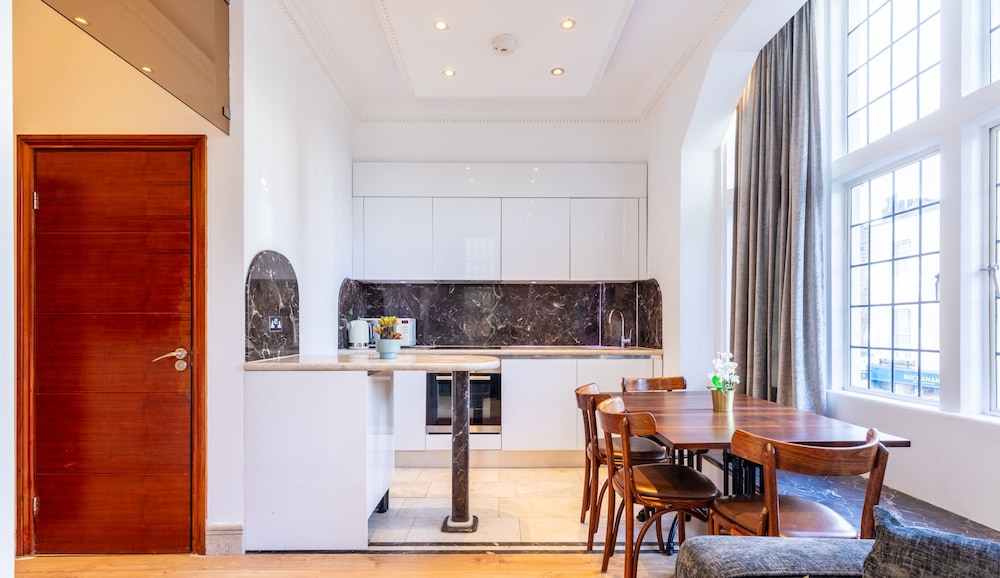 Griffin House Hotel 40/45
