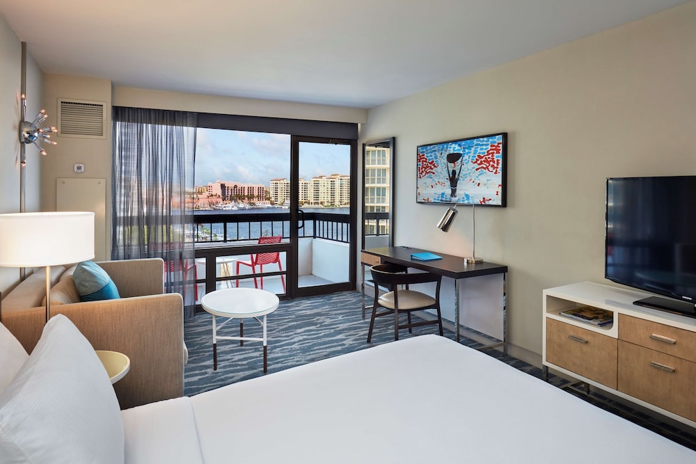 Waterstone Resort And Marina Curio Collection Ex Waterstone Resort Marina A Doubletree By Hilton 38/56