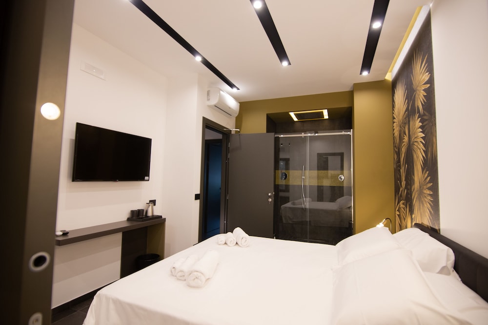 Napoliurbansuite 7/50
