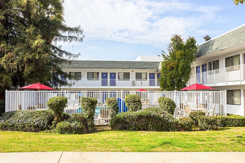 Motel6 Porterville, CA 14/57