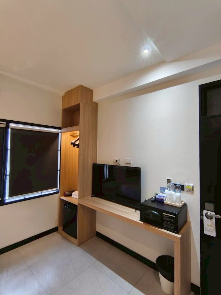 Jellybean the Blocks Hostel Sukhumvit 10 42/63