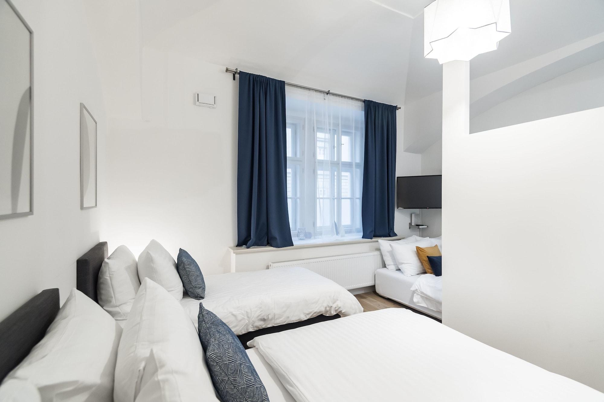 Apartment, Multiple Beds