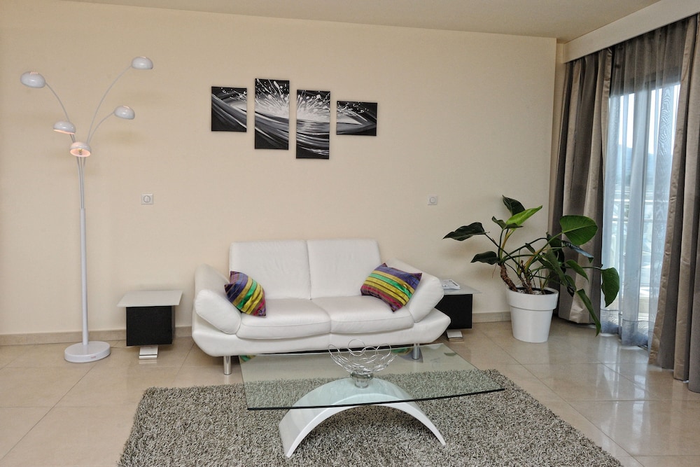 Hotel Costa Salina 48/87