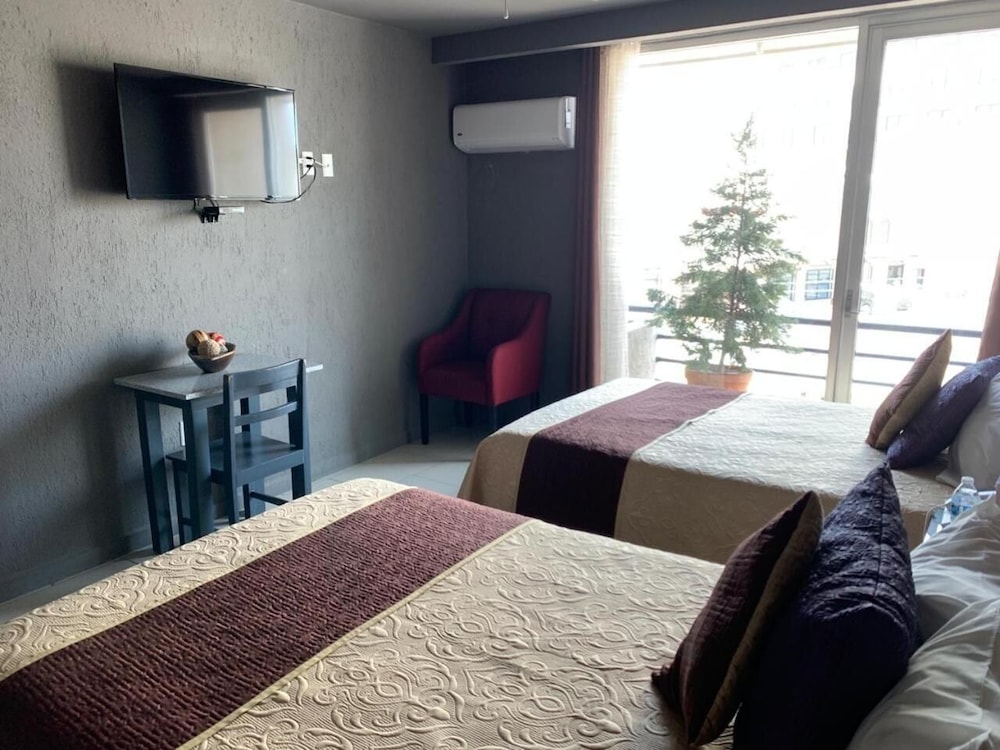 Hotel Fg 19/24