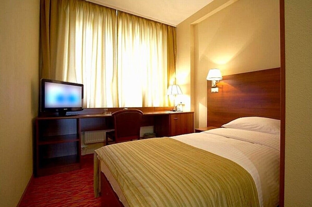 STANDARD, DOUBLE BED