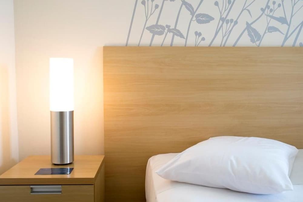 Golden Tulip Macae 16/36