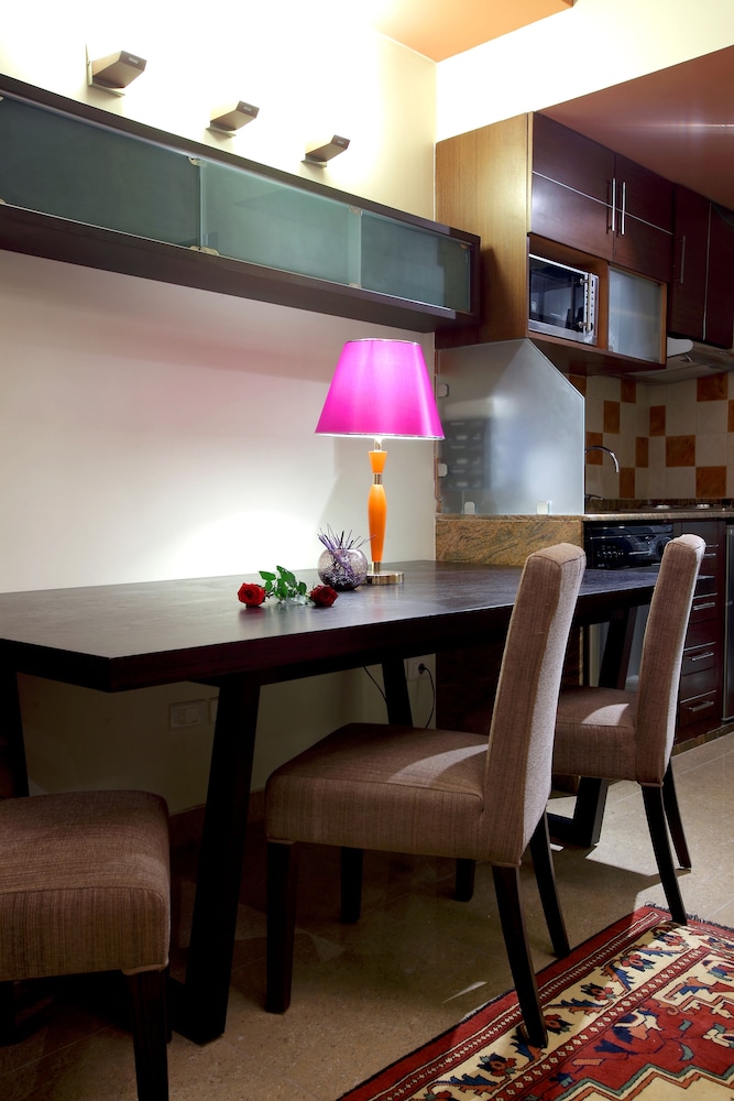 Lavender Home Hotel 50/56
