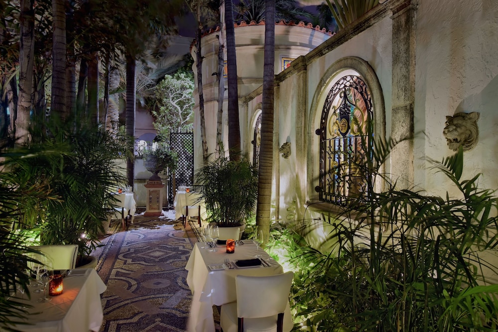 THE VILLA CASA CASUARINA 6/61