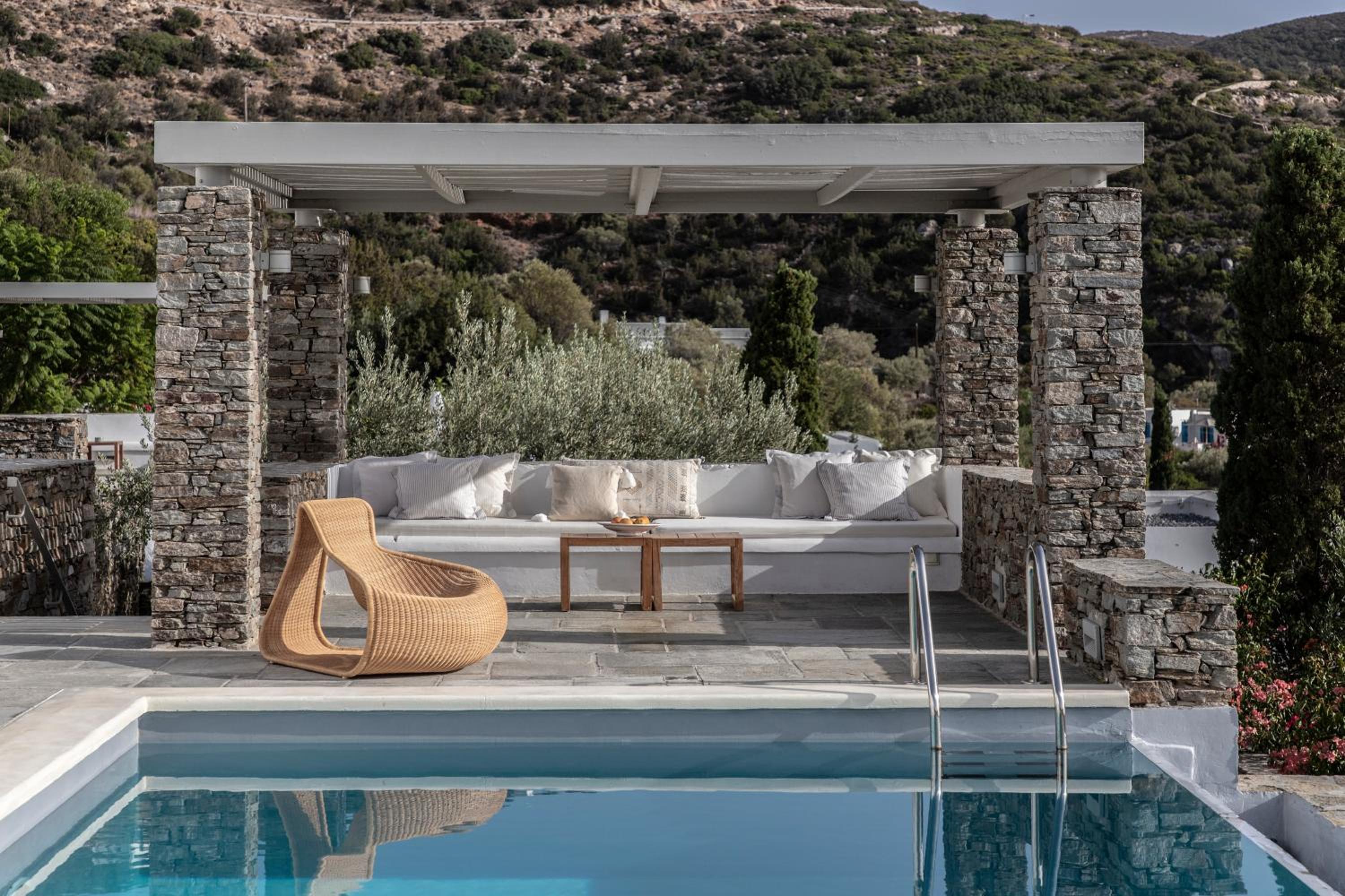 Elies Resort 32/58