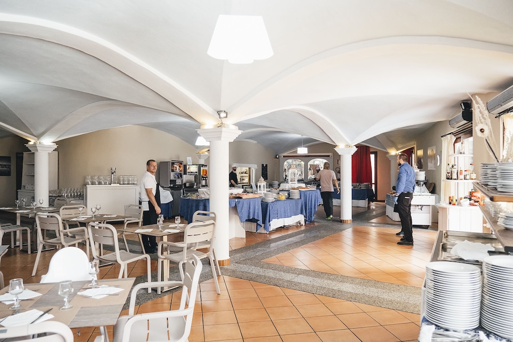 Hotel Club Le Rose 28/50