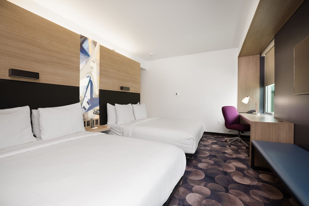 Aloft Austin Airport 18/47