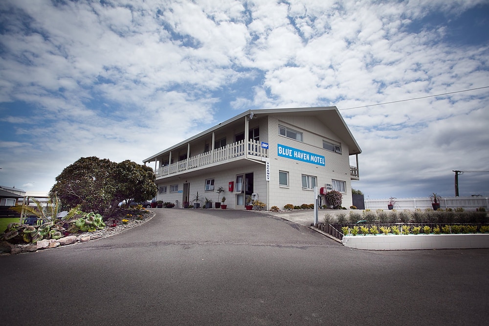 Blue Haven Motel 2/50