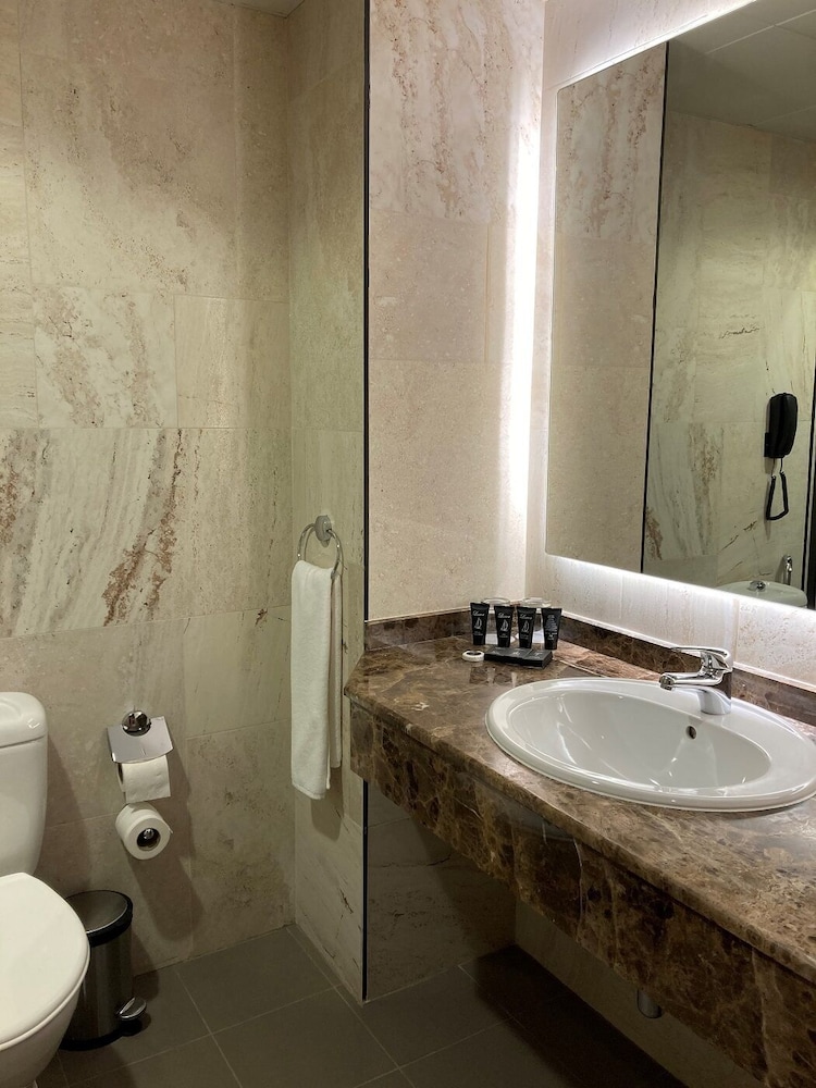 La Quinta by Wyndham Dubai Jumeirah 36/40