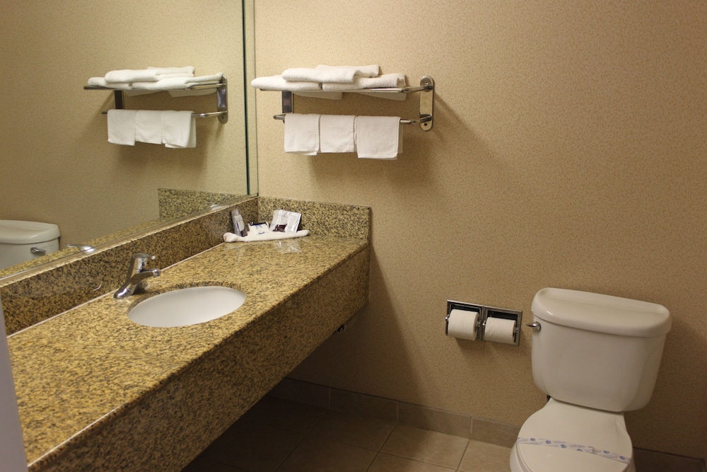 Crystal Inn Suites Spas 38/42