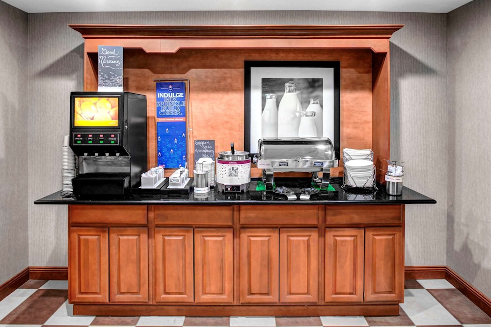 Hampton Inn Coldwater 9/40