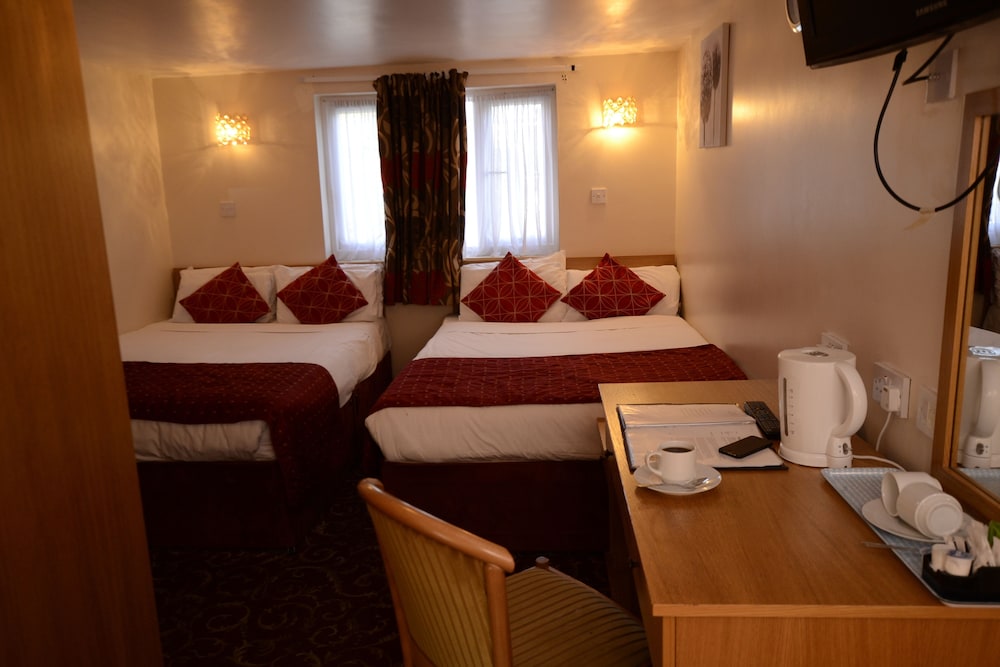 Britannia Inn Hotel Ilford 59/64