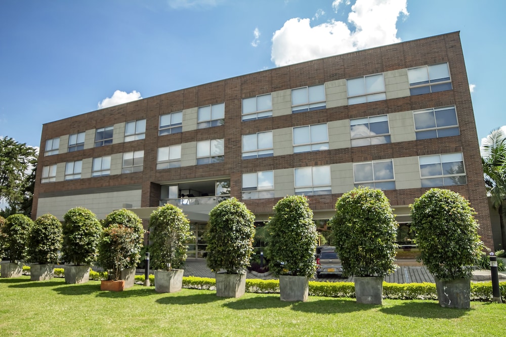 Mg Hotels Suites 1/52